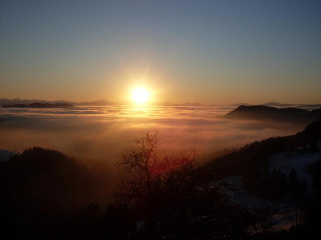 ホテル Gasthof Gutmann Eberstein エクステリア 写真